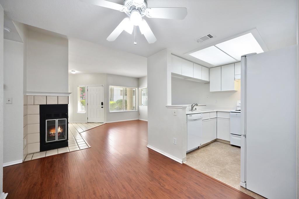 Detail Gallery Image 13 of 50 For 2561 Fulton Square Ln #59,  Sacramento,  CA 95821 - 2 Beds | 2 Baths