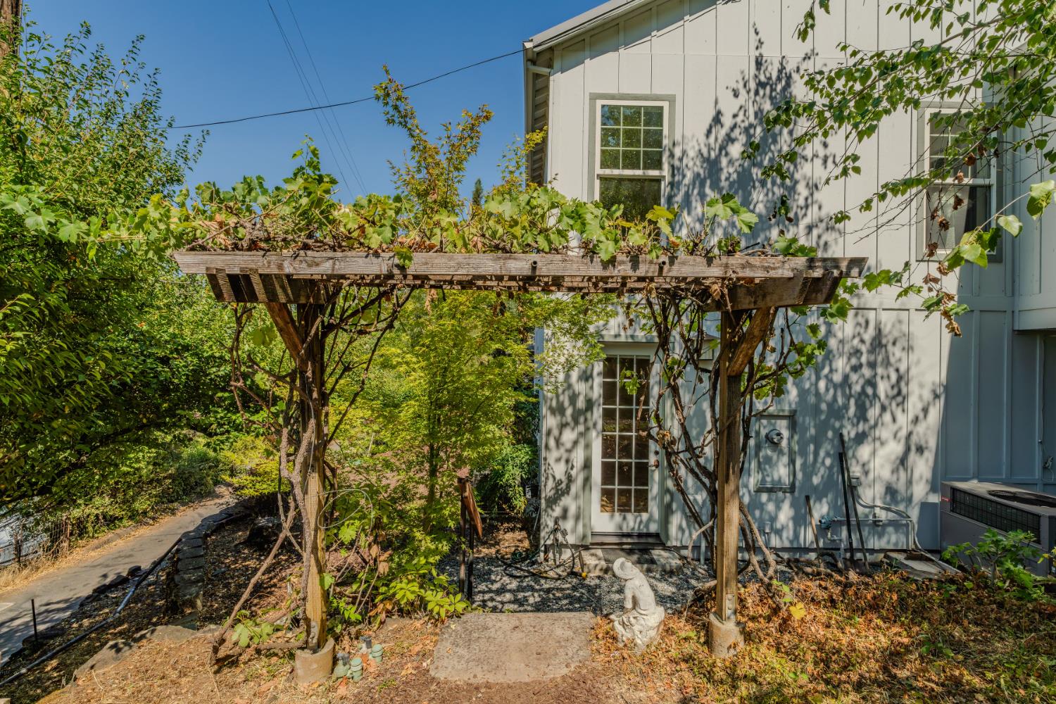 Detail Gallery Image 35 of 75 For 14385 Gods Hls, Amador City,  CA 95601 - 2 Beds | 2/1 Baths