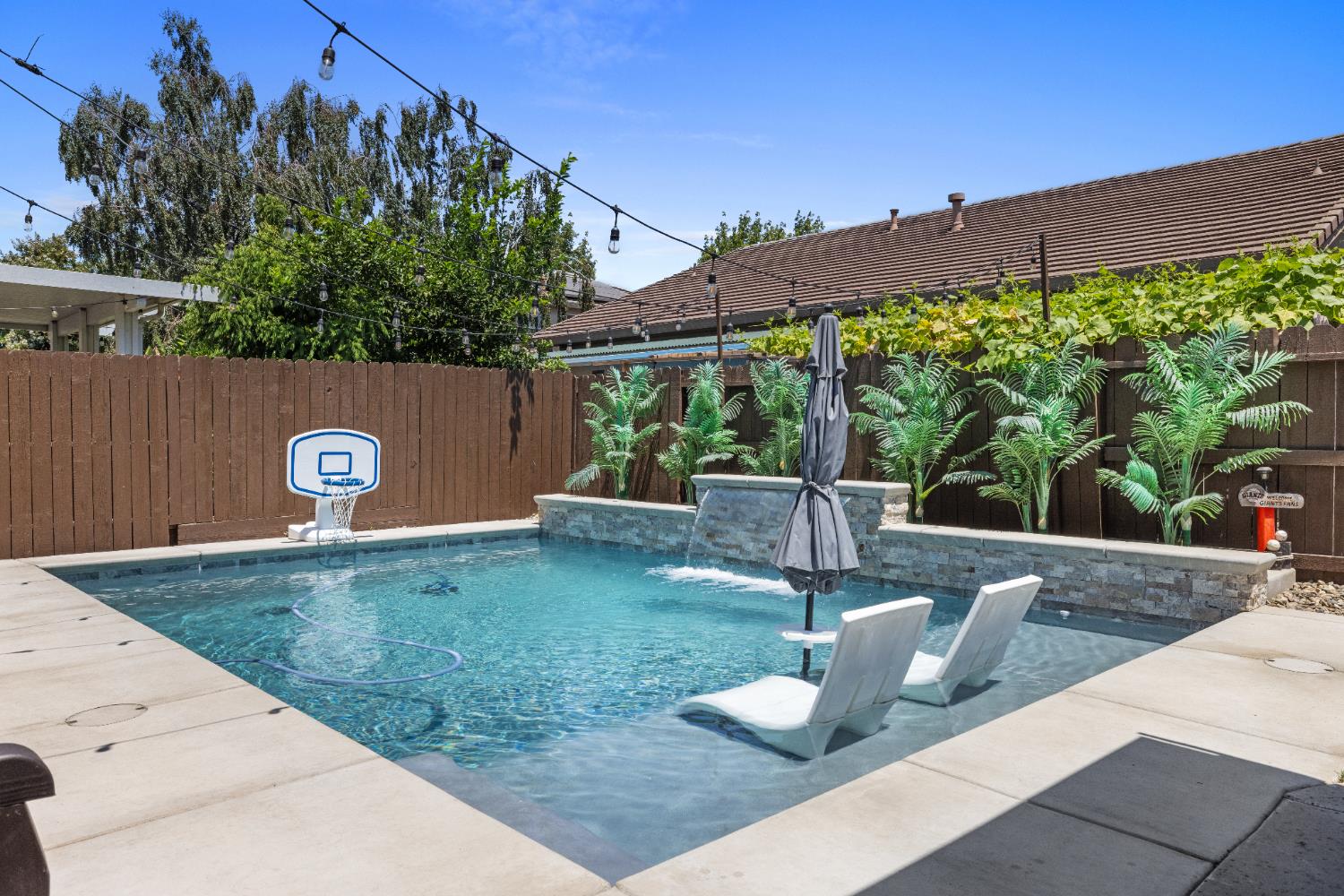 Detail Gallery Image 42 of 62 For 5422 Antique Rose Way, Riverbank,  CA 95367 - 3 Beds | 2/1 Baths