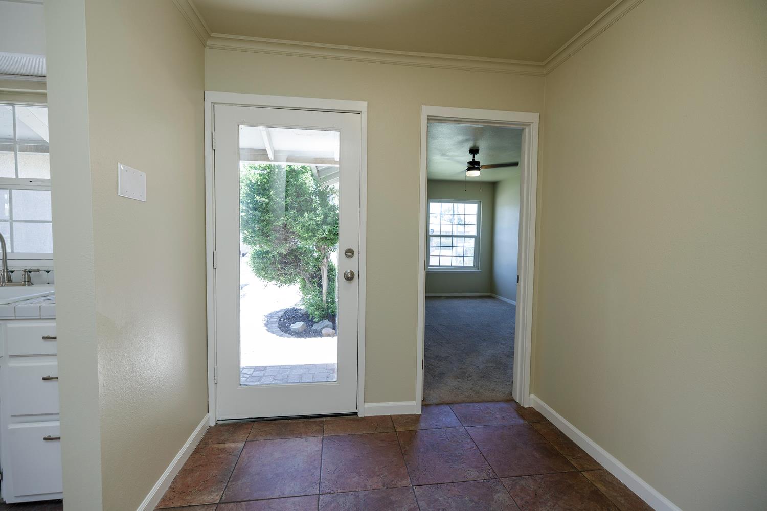 Detail Gallery Image 6 of 42 For 2020 Preston Ln, Modesto,  CA 95355 - 3 Beds | 2 Baths
