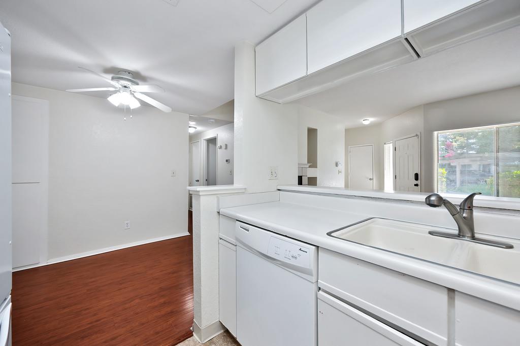 Detail Gallery Image 18 of 50 For 2561 Fulton Square Ln #59,  Sacramento,  CA 95821 - 2 Beds | 2 Baths