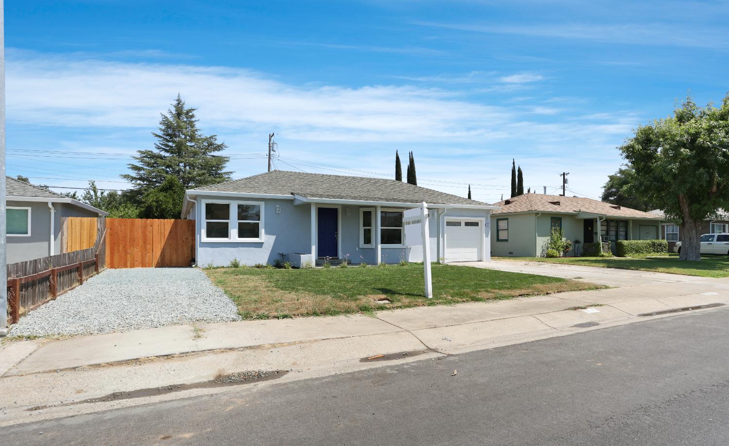 Detail Gallery Image 2 of 27 For 537 Palm Ave, Lodi,  CA 95240 - 4 Beds | 2 Baths