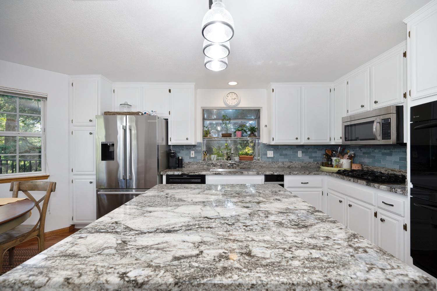 Detail Gallery Image 17 of 93 For 3505 Manzana Ct, Camino,  CA 95709 - 4 Beds | 2 Baths