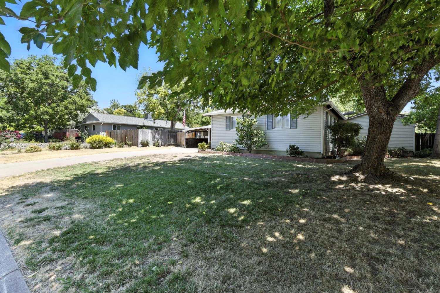 Detail Gallery Image 10 of 37 For 4724 Isabella Ave, Fair Oaks,  CA 95628 - 4 Beds | 2 Baths