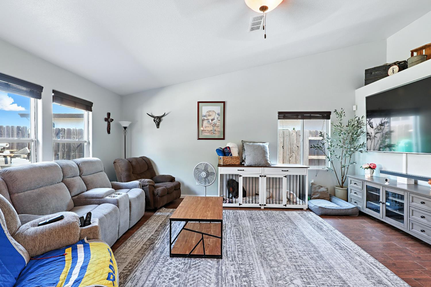 Detail Gallery Image 6 of 34 For 6045 Lea Ct, Winton,  CA 95388 - 4 Beds | 2 Baths