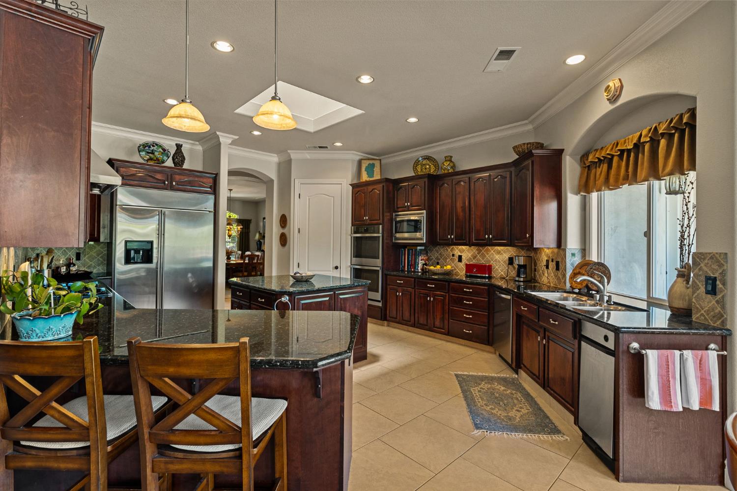 Detail Gallery Image 13 of 57 For 4325 Jacinthe Ct, Modesto,  CA 95356 - 4 Beds | 4/1 Baths