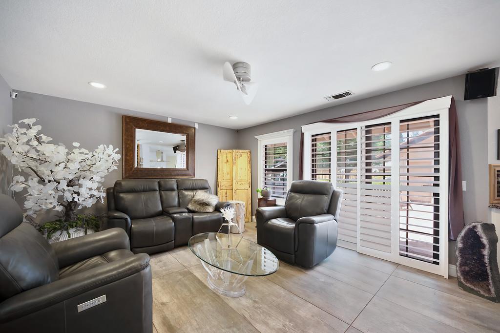 Detail Gallery Image 27 of 61 For 1801 Arroyo Dr, Auburn,  CA 95603 - 5 Beds | 4/1 Baths