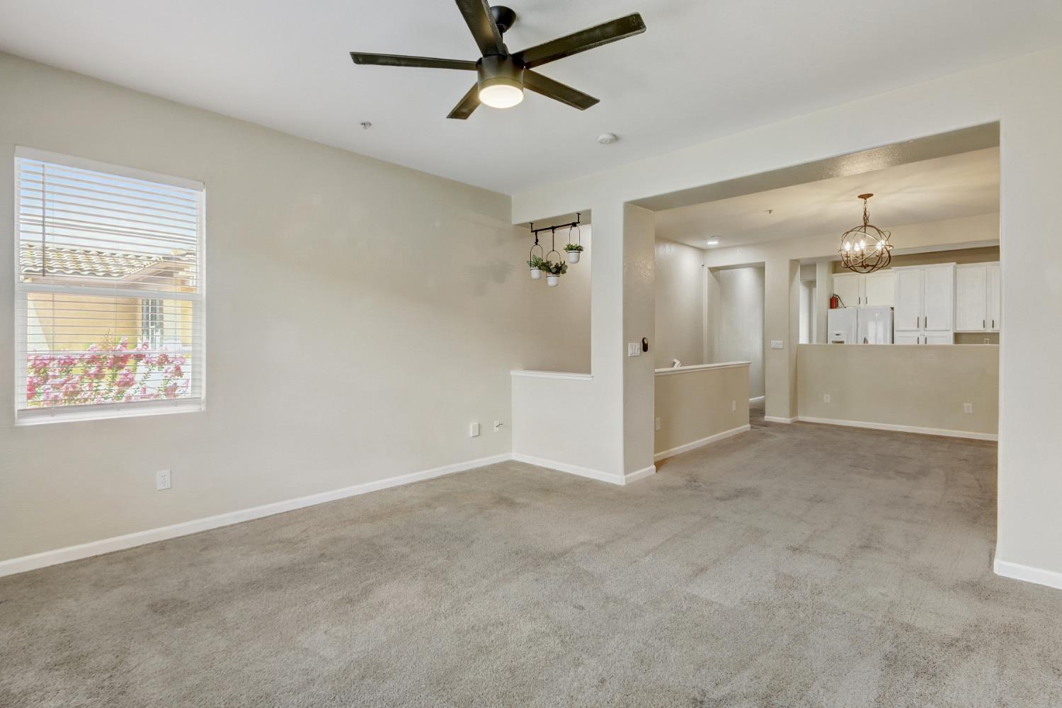 Detail Gallery Image 12 of 38 For 8444 Crystal Walk Cir #72,  Elk Grove,  CA 95758 - 2 Beds | 2 Baths