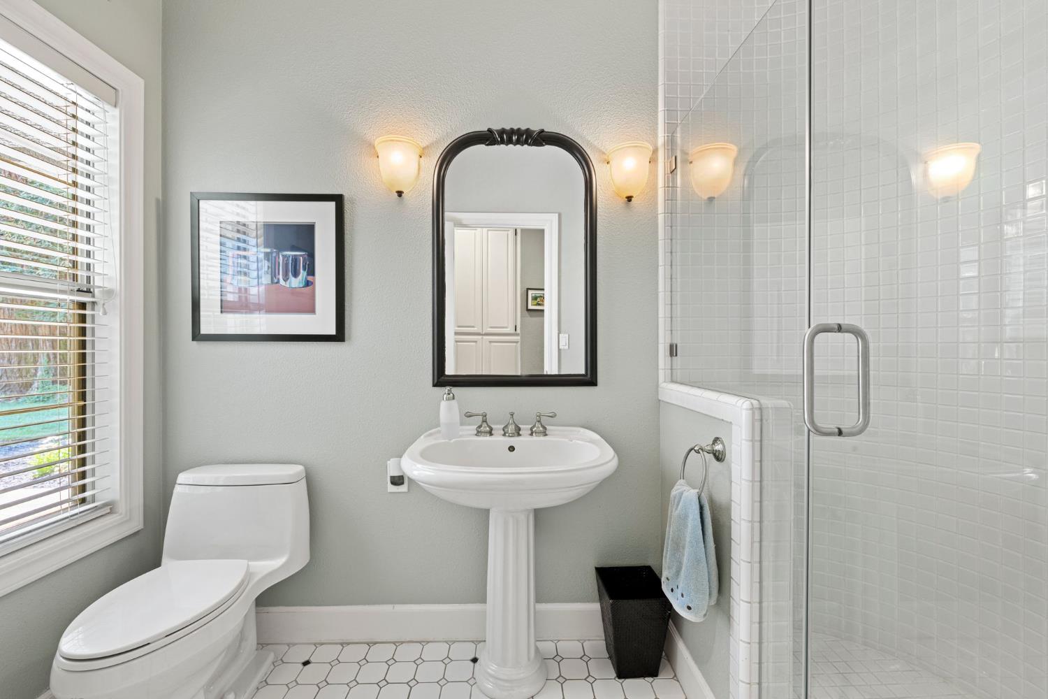 Detail Gallery Image 25 of 58 For 4330 Hale Ranch Ln, Fair Oaks,  CA 95628 - 4 Beds | 3 Baths
