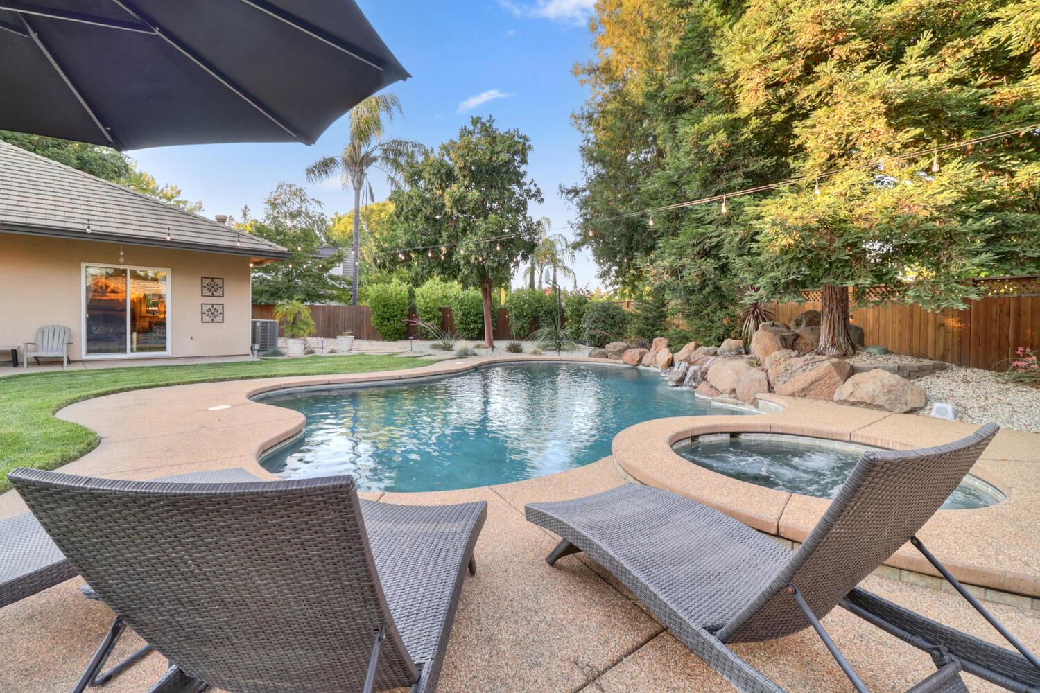 Detail Gallery Image 59 of 72 For 4900 Saint Augustine Dr, Elk Grove,  CA 95758 - 4 Beds | 4 Baths