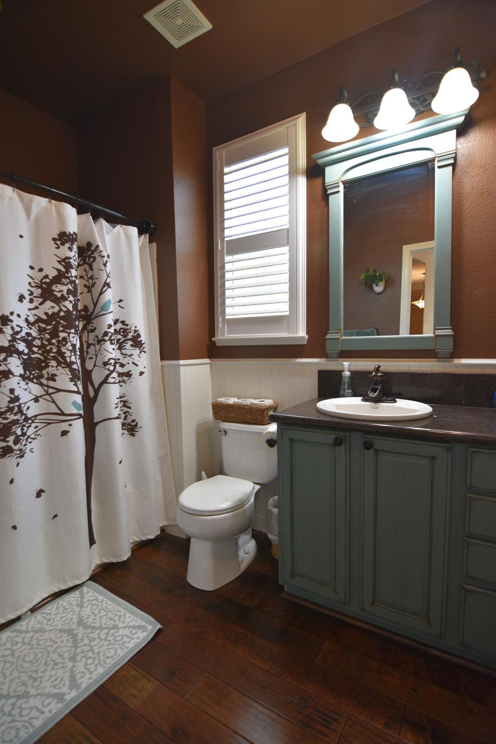 Detail Gallery Image 10 of 54 For 13702 Channel Ln, Waterford,  CA 95386 - 4 Beds | 3 Baths