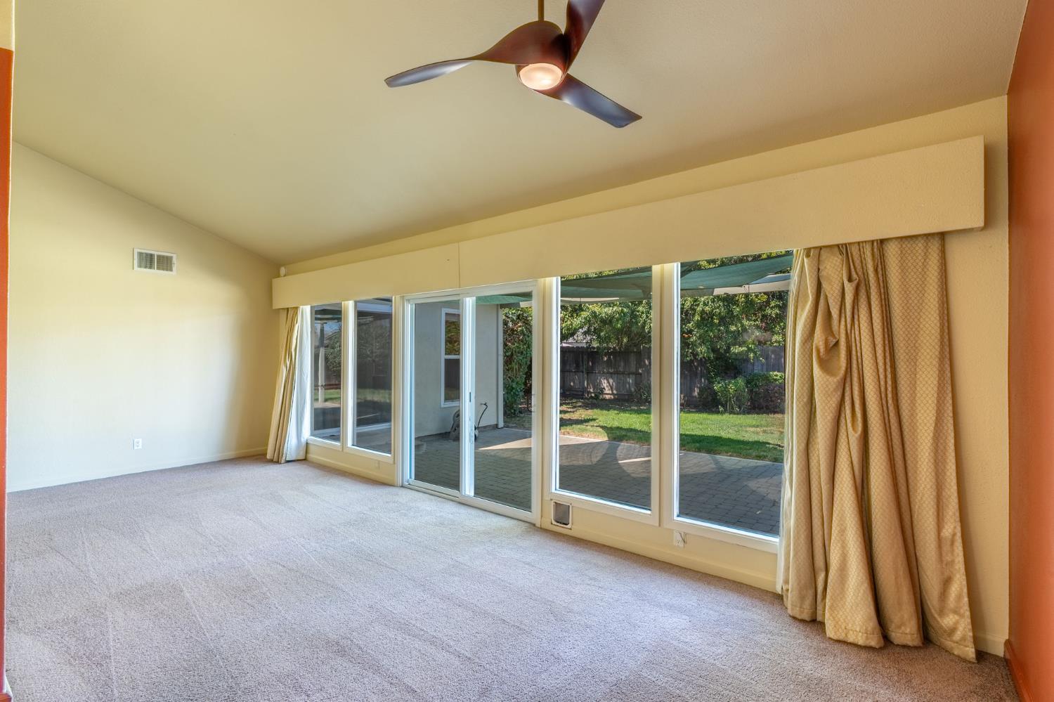 Detail Gallery Image 6 of 28 For 1113 Sonoma Ave, Modesto,  CA 95355 - 3 Beds | 2 Baths