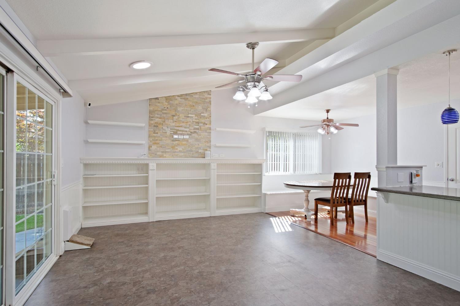 Detail Gallery Image 9 of 17 For 2029 Woodacre Dr, Modesto,  CA 95355 - 3 Beds | 2 Baths
