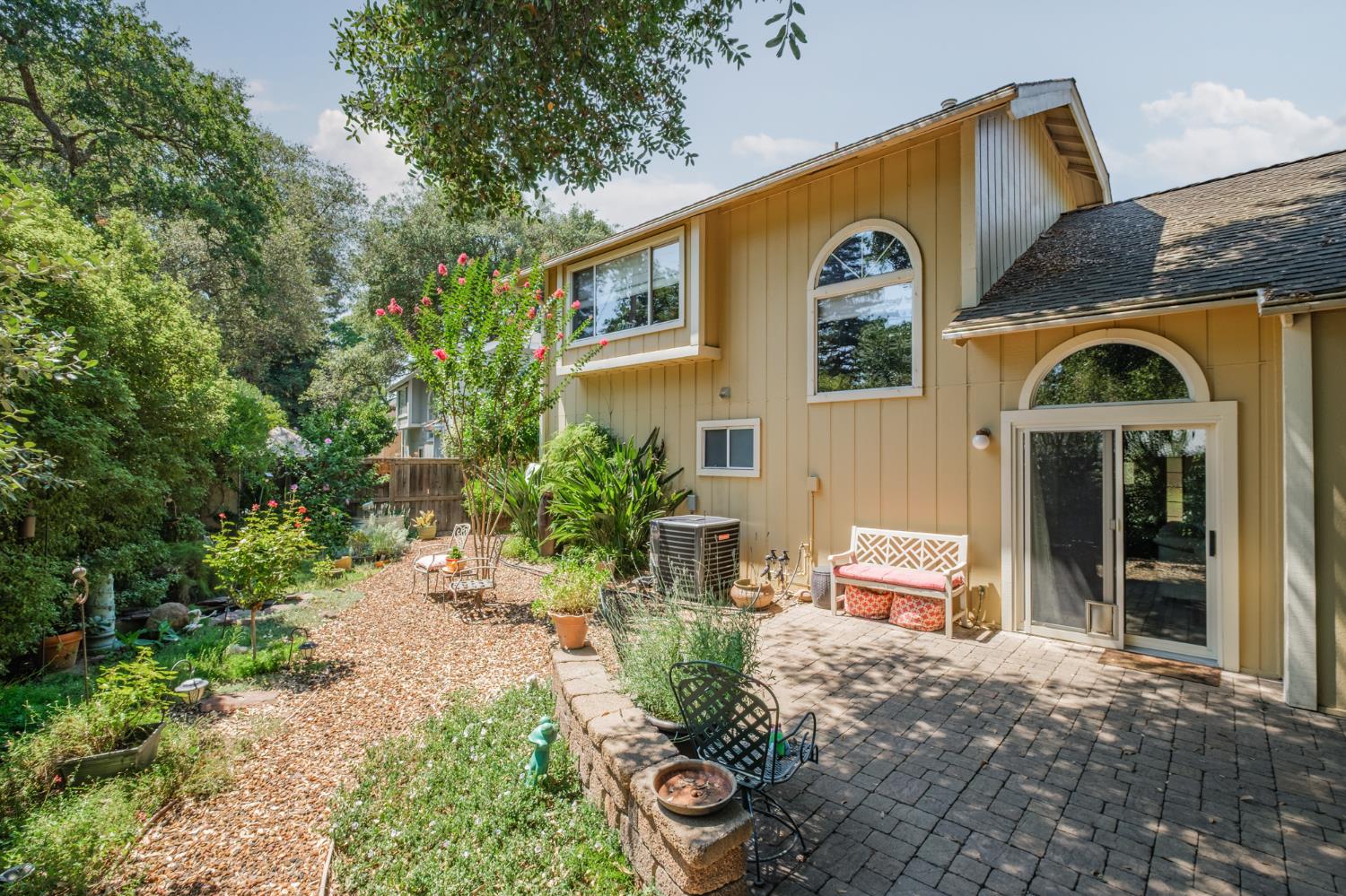 Detail Gallery Image 56 of 63 For 5148 Walnut Place Ln, Carmichael,  CA 95608 - 3 Beds | 2 Baths
