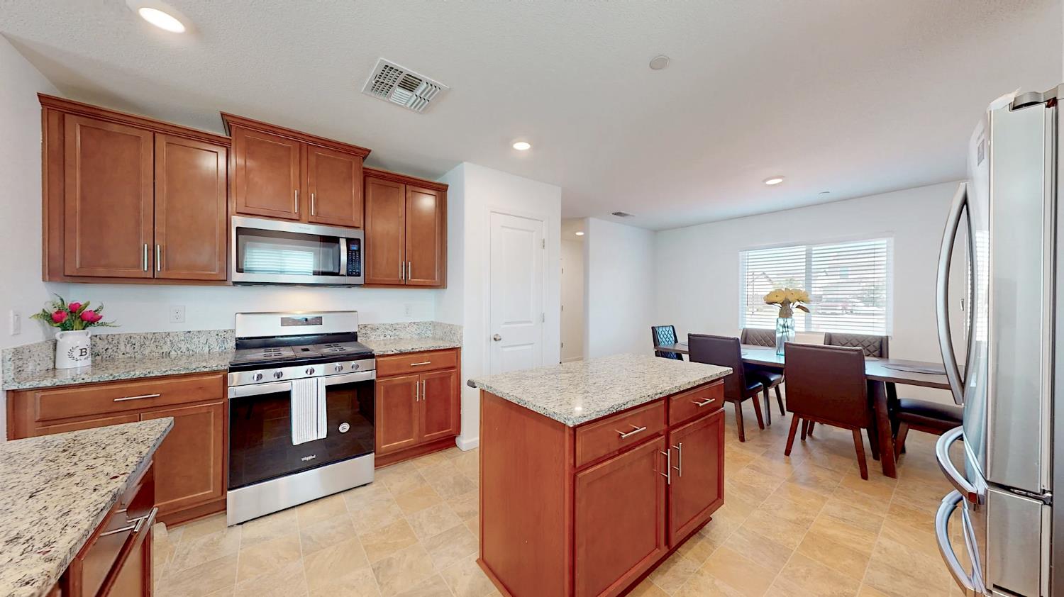 Detail Gallery Image 14 of 44 For 131 Sterling St, Los Banos,  CA 93635 - 3 Beds | 2 Baths