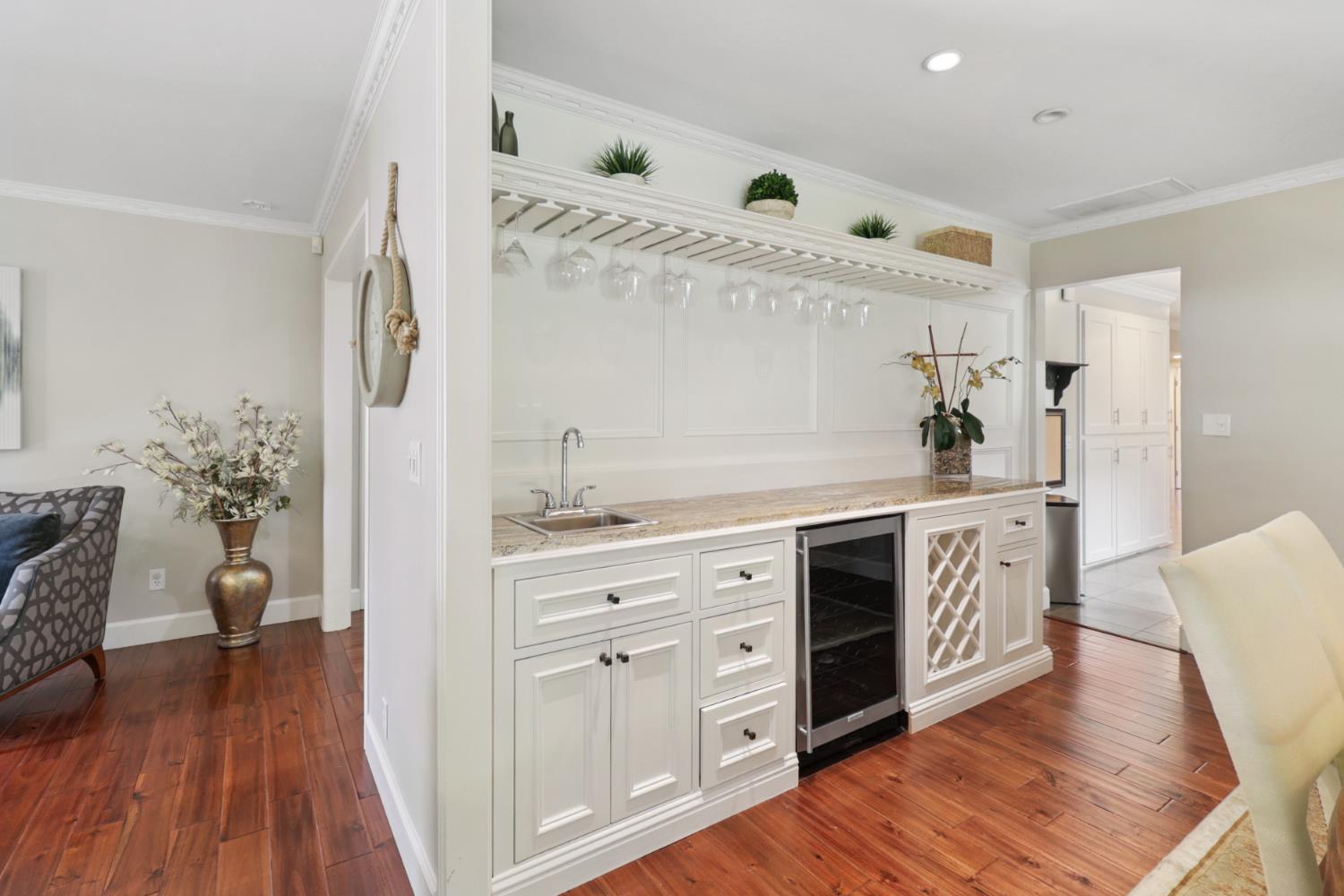Detail Gallery Image 28 of 62 For 551 Thornley Way, Sacramento,  CA 95864 - 4 Beds | 2/1 Baths