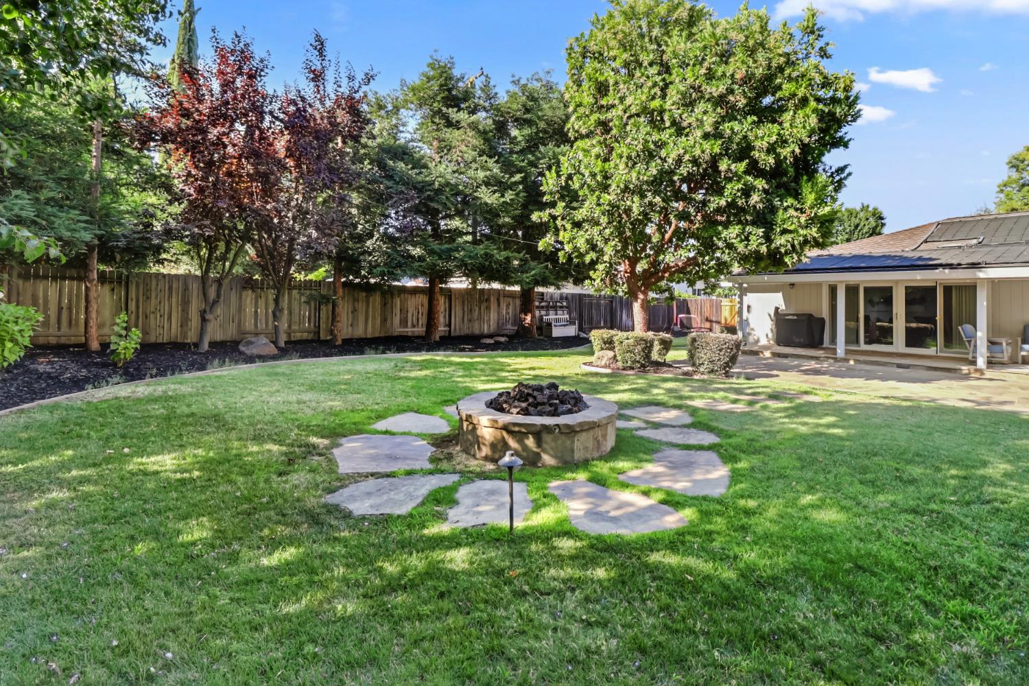 Detail Gallery Image 53 of 62 For 551 Thornley Way, Sacramento,  CA 95864 - 4 Beds | 2/1 Baths