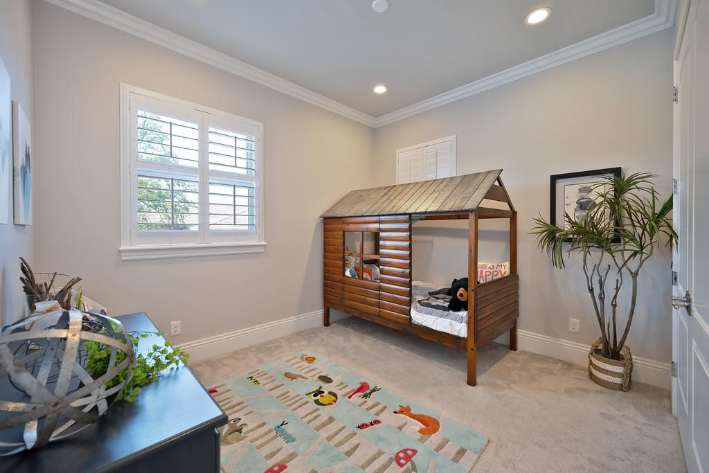 Detail Gallery Image 30 of 94 For 689 Oreno Cir, Folsom,  CA 95630 - 5 Beds | 4/1 Baths