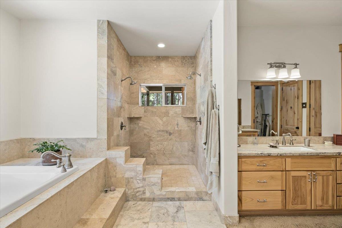 Detail Gallery Image 25 of 64 For 11382 Cour Royal, Nevada City,  CA 95959 - 3 Beds | 3/1 Baths