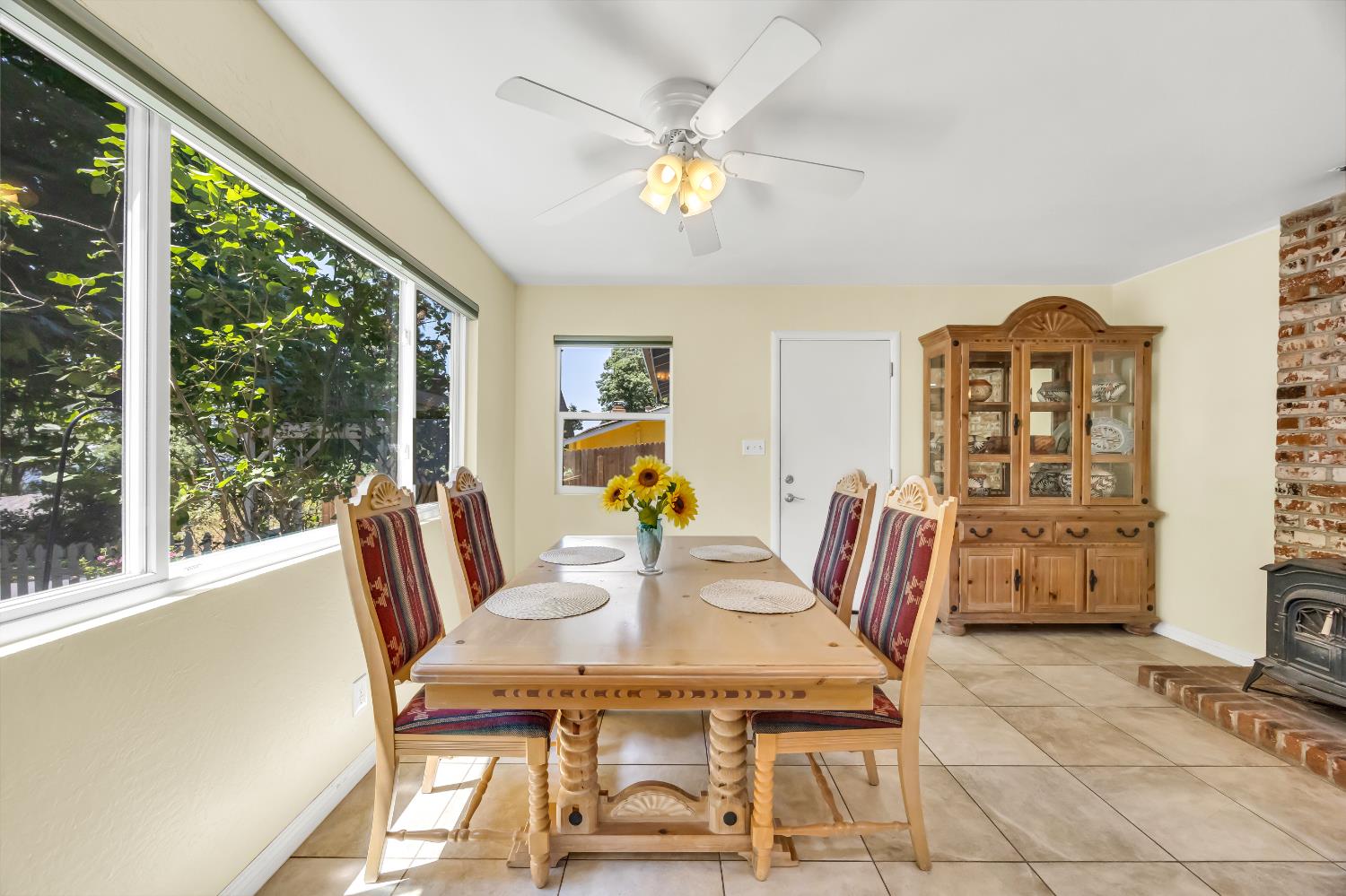 Detail Gallery Image 22 of 59 For 3975 Valley Vista Dr, Camino,  CA 95709 - 3 Beds | 2 Baths