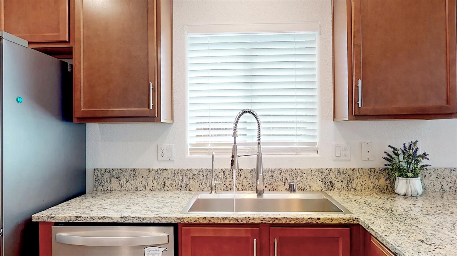 Detail Gallery Image 12 of 44 For 131 Sterling St, Los Banos,  CA 93635 - 3 Beds | 2 Baths