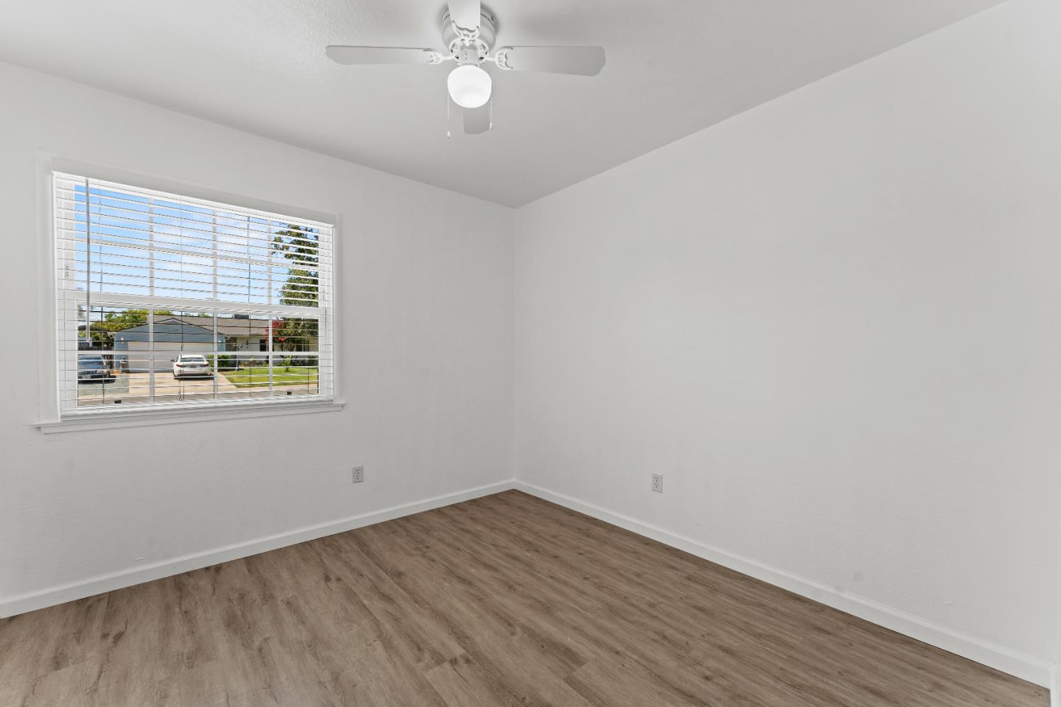 Detail Gallery Image 24 of 33 For 6036 Ellerslee Dr, Carmichael,  CA 95608 - 3 Beds | 2 Baths