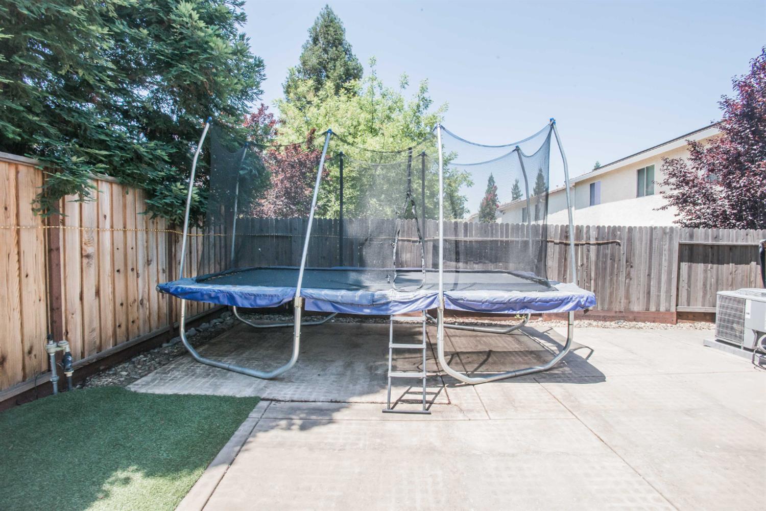 Detail Gallery Image 63 of 68 For 2210 Arnold Dr, Rocklin,  CA 95765 - 4 Beds | 2/1 Baths