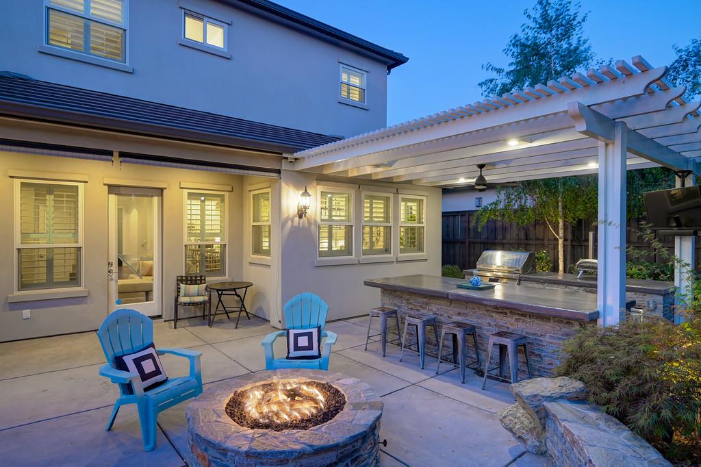 Detail Gallery Image 82 of 94 For 689 Oreno Cir, Folsom,  CA 95630 - 5 Beds | 4/1 Baths