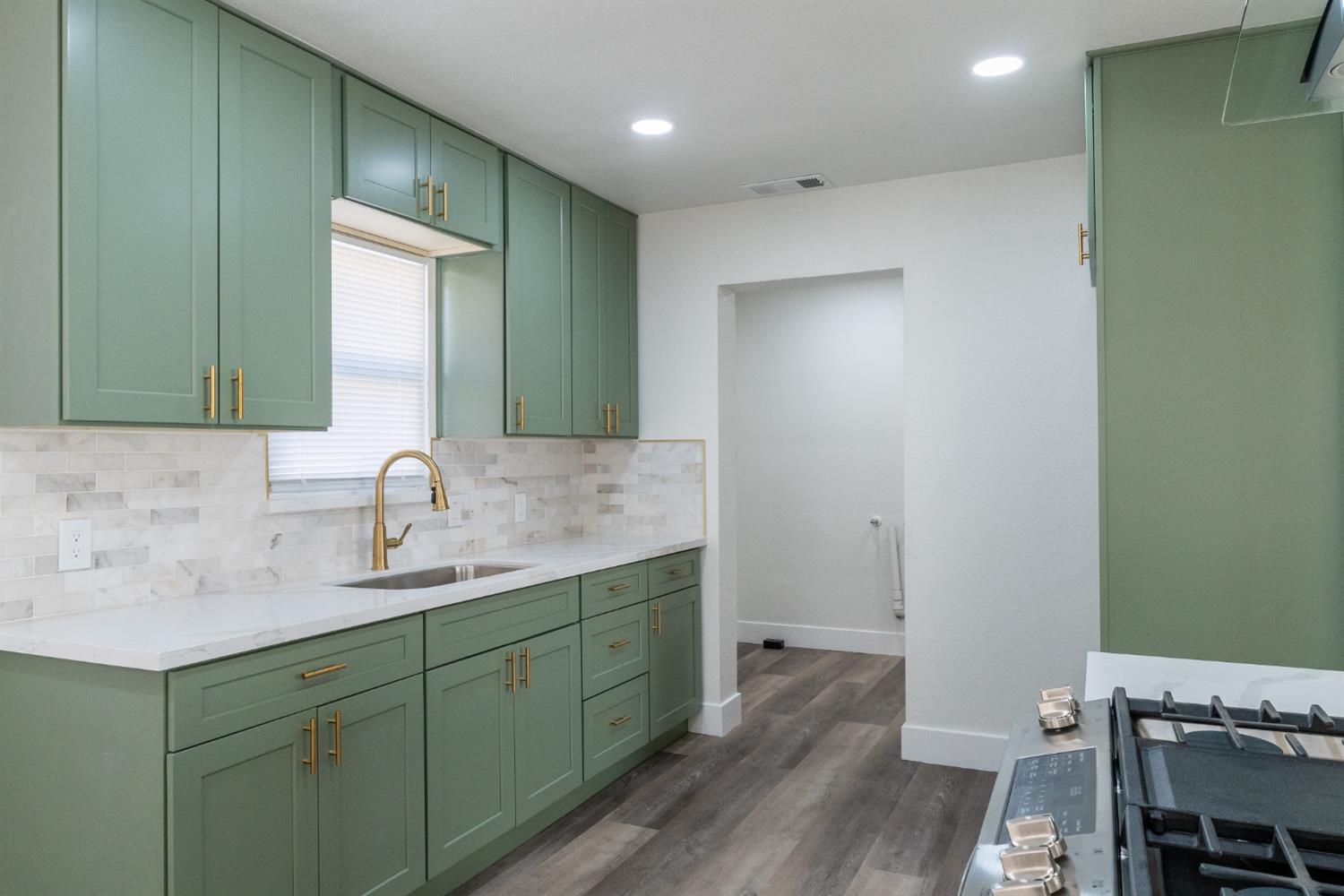 Detail Gallery Image 11 of 29 For 1017 Kings Avenue, Chowchilla,  CA 93610 - 3 Beds | 2 Baths