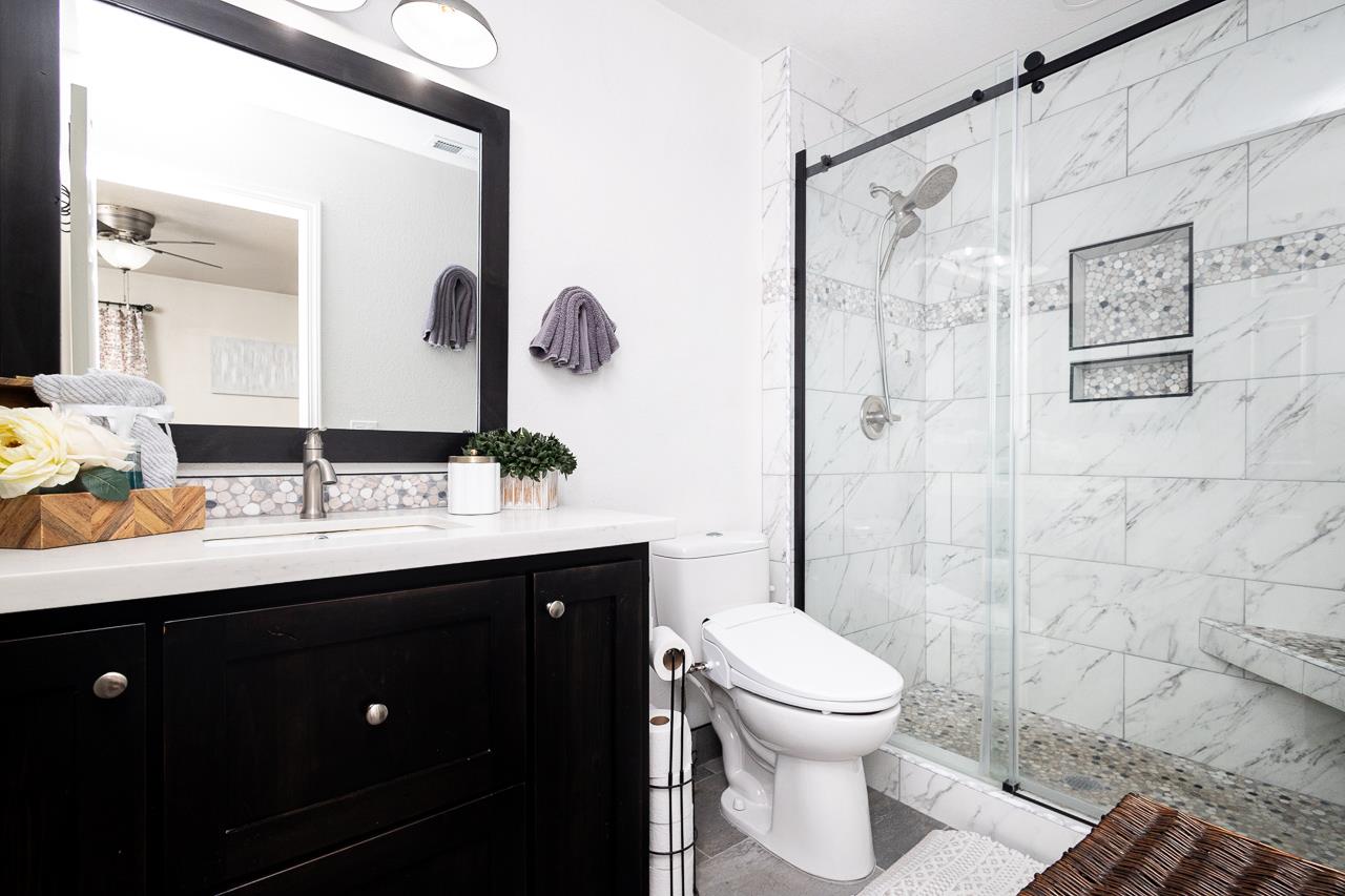 Detail Gallery Image 14 of 24 For 4013 Quarry Ct, Loomis,  CA 95650 - 3 Beds | 2/1 Baths