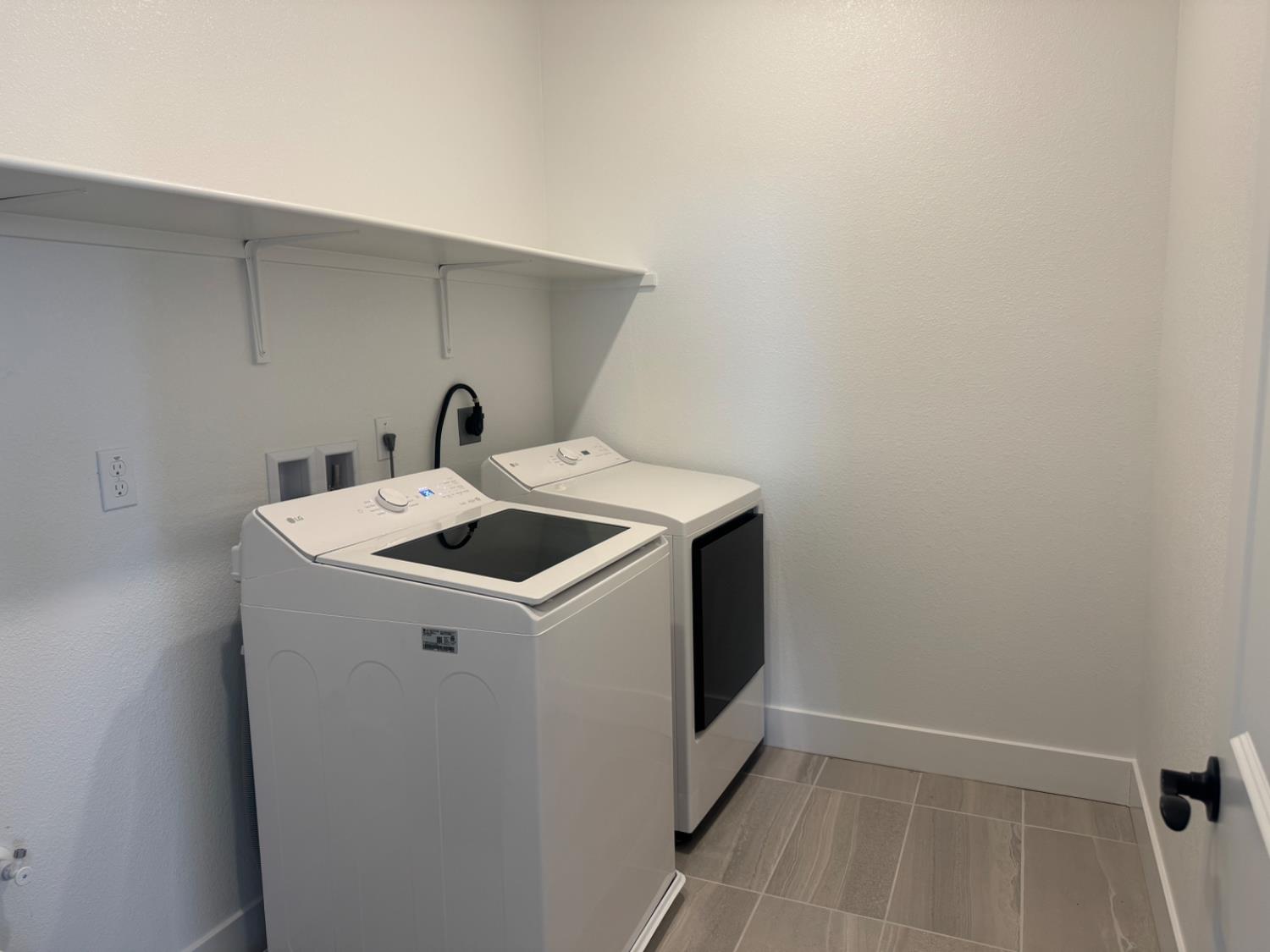 Detail Gallery Image 17 of 18 For 3279 Orso Grande St, Manteca,  CA 95337 - 5 Beds | 3/1 Baths