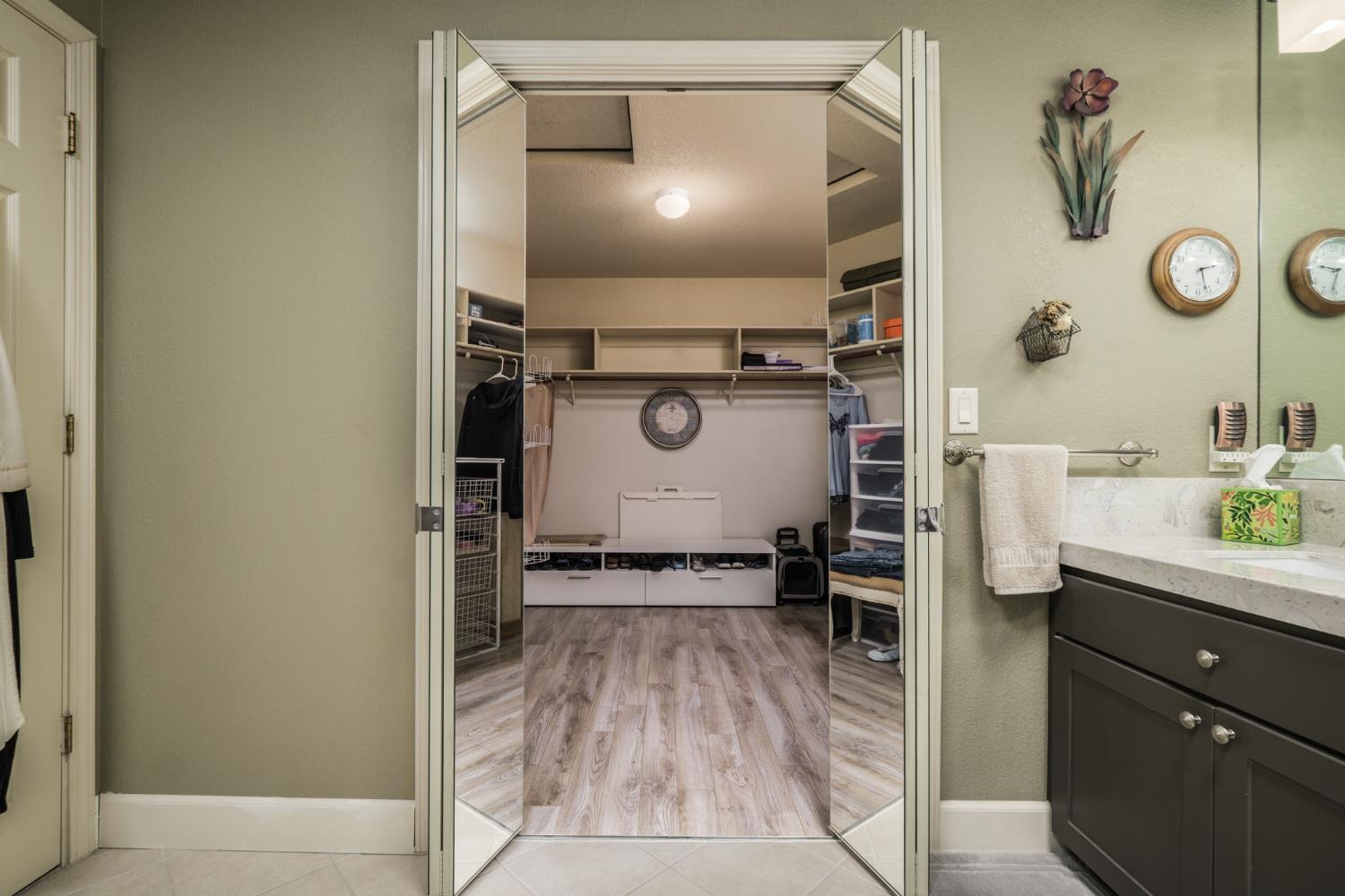 Detail Gallery Image 46 of 63 For 5148 Walnut Place Ln, Carmichael,  CA 95608 - 3 Beds | 2 Baths