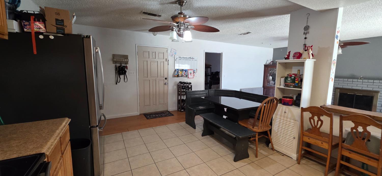 Detail Gallery Image 5 of 9 For 3208 Pisces Way, Ceres,  CA 95307 - 3 Beds | 2 Baths