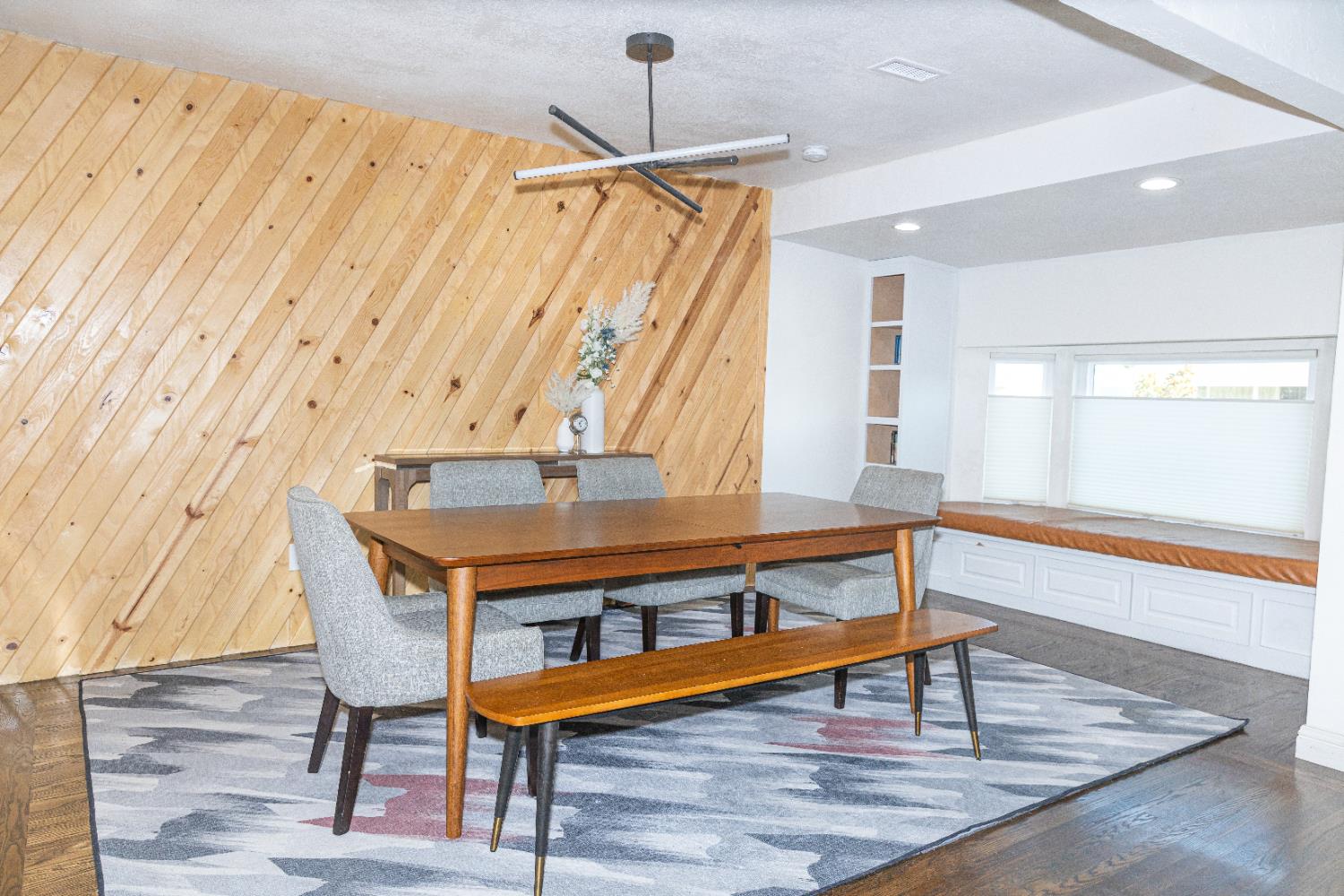 Detail Gallery Image 7 of 32 For 2717 17th Ave, Sacramento,  CA 95820 - 3 Beds | 2/1 Baths