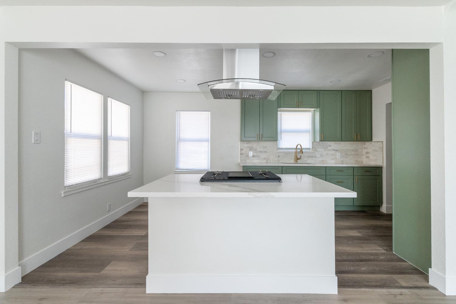 Detail Gallery Image 9 of 29 For 1017 Kings Avenue, Chowchilla,  CA 93610 - 3 Beds | 2 Baths