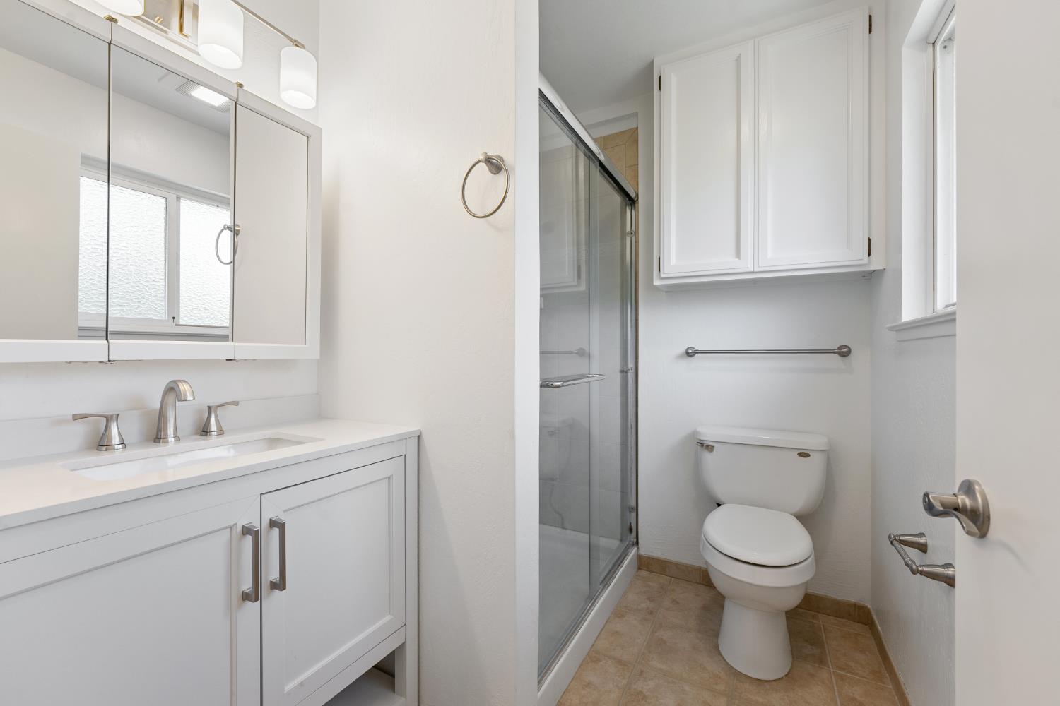 Detail Gallery Image 12 of 25 For 4509 Olivegate Dr, Fair Oaks,  CA 95628 - 4 Beds | 2/1 Baths
