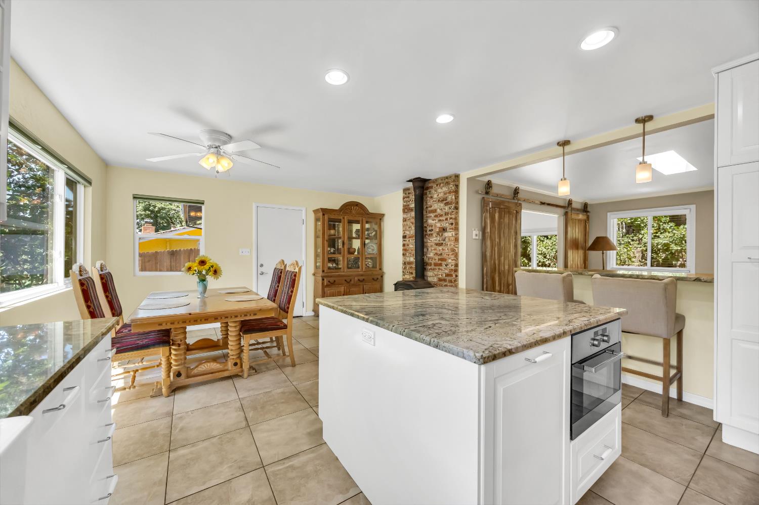 Detail Gallery Image 14 of 59 For 3975 Valley Vista Dr, Camino,  CA 95709 - 3 Beds | 2 Baths