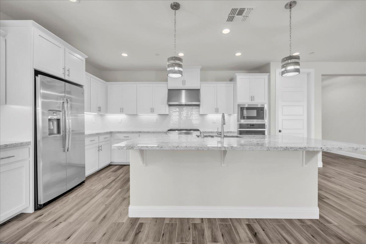 Detail Gallery Image 10 of 66 For 2944 Romano Dr, Lincoln,  CA 95648 - 4 Beds | 3 Baths