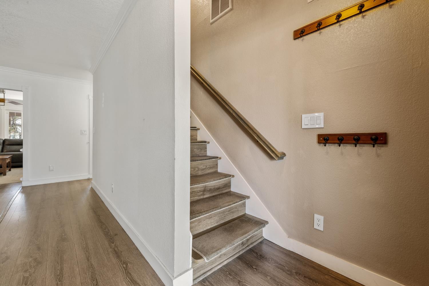 Detail Gallery Image 18 of 39 For 4008 Cromwell Cir, Modesto,  CA 95356 - 4 Beds | 2/1 Baths
