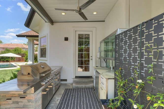 Detail Gallery Image 71 of 78 For 3710 Esperanza Dr, Sacramento,  CA 95864 - 4 Beds | 3/1 Baths
