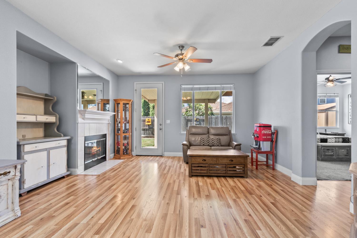 Detail Gallery Image 7 of 40 For 5307 Chatswood Way, Antelope,  CA 95843 - 3 Beds | 2 Baths