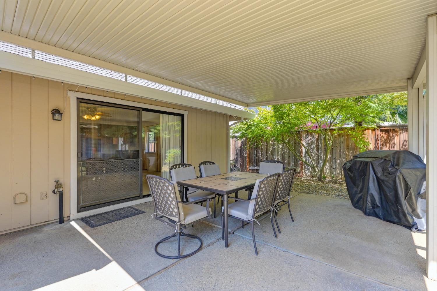 Detail Gallery Image 39 of 53 For 5408 E Brook Way, Elk Grove,  CA 95758 - 3 Beds | 2 Baths