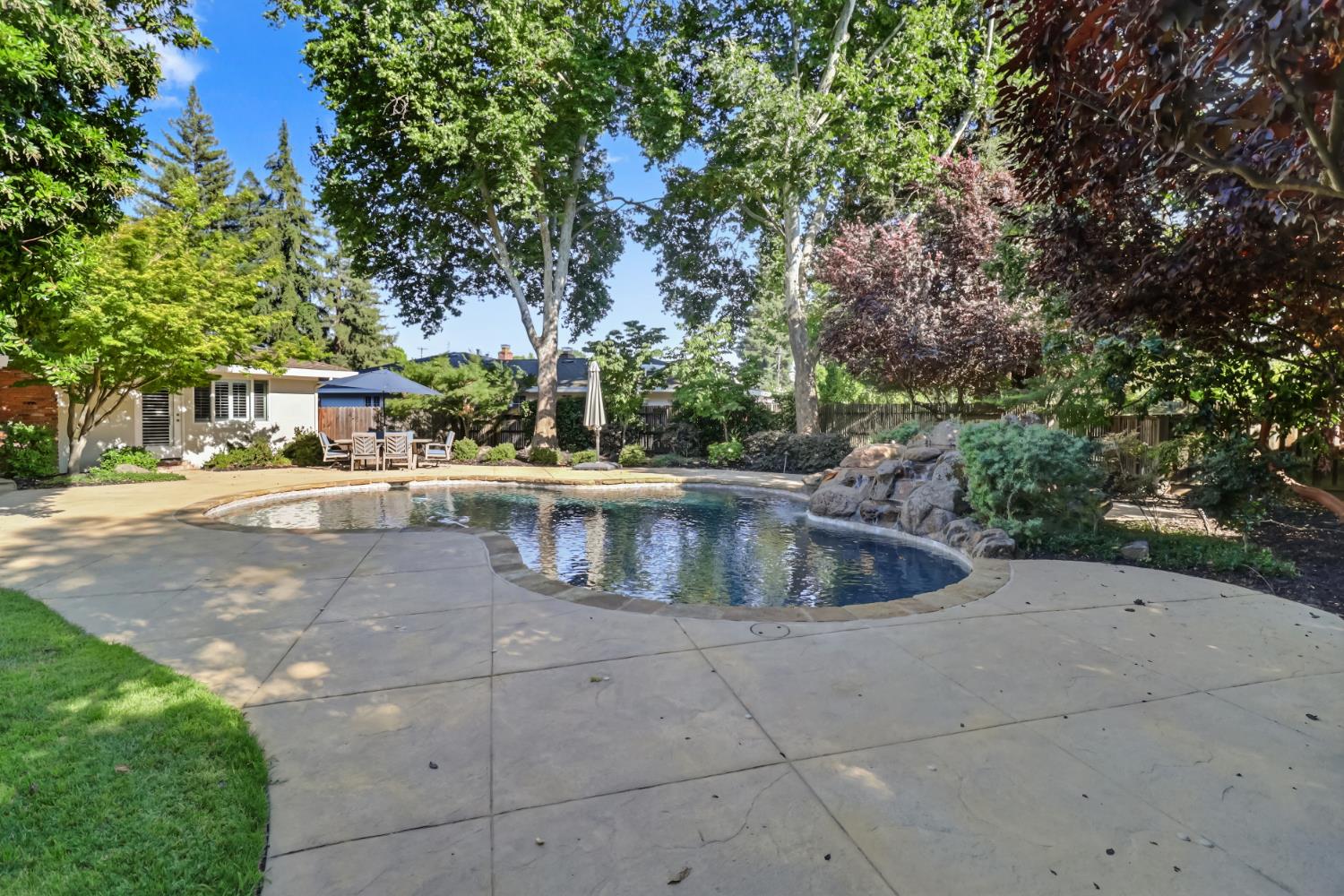 Detail Gallery Image 48 of 62 For 551 Thornley Way, Sacramento,  CA 95864 - 4 Beds | 2/1 Baths