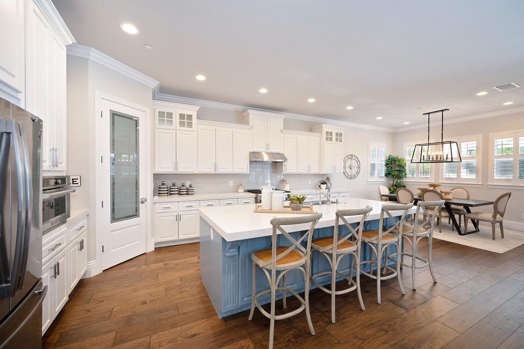 Detail Gallery Image 24 of 94 For 689 Oreno Cir, Folsom,  CA 95630 - 5 Beds | 4/1 Baths