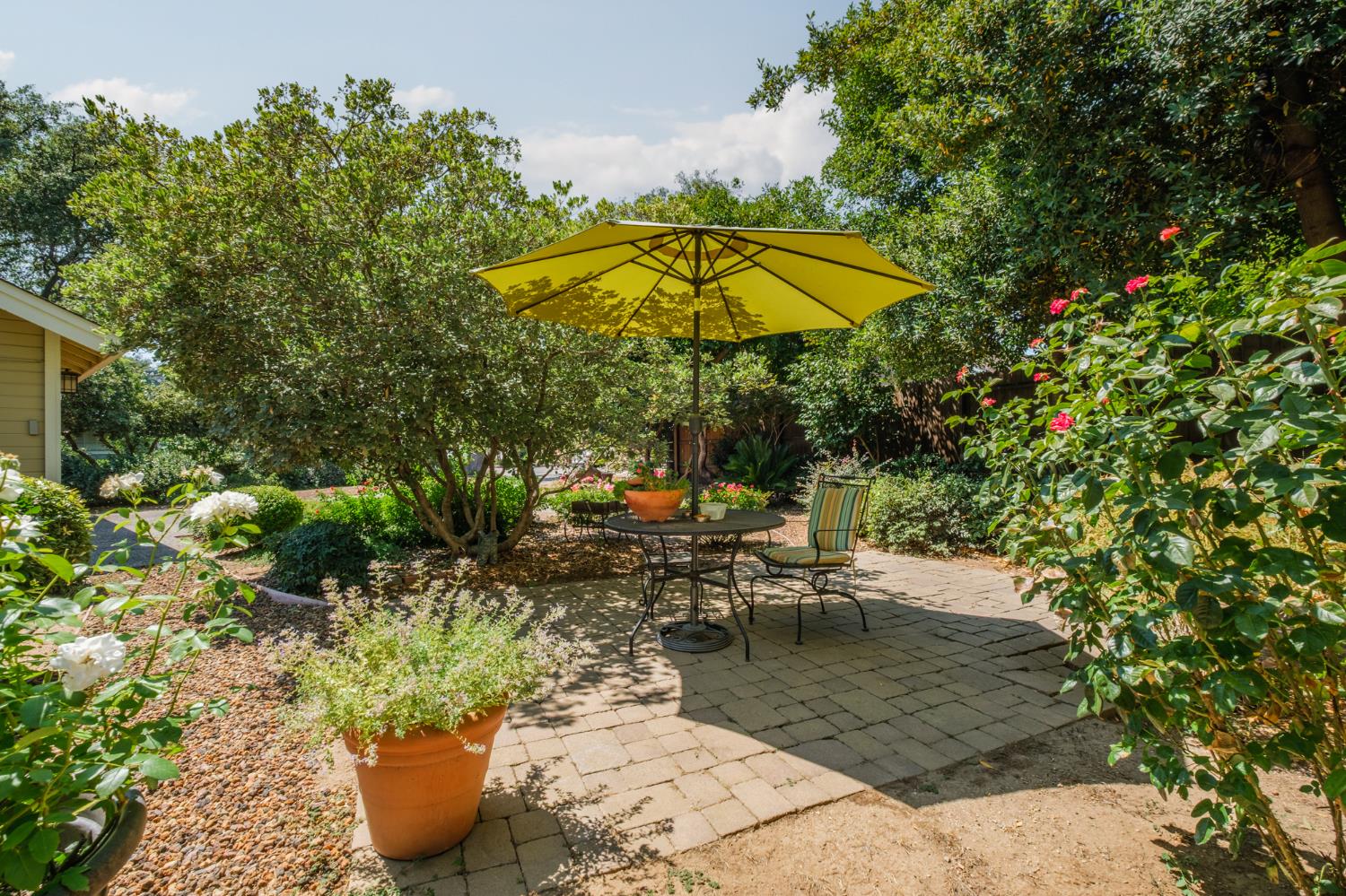Detail Gallery Image 50 of 63 For 5148 Walnut Place Ln, Carmichael,  CA 95608 - 3 Beds | 2 Baths