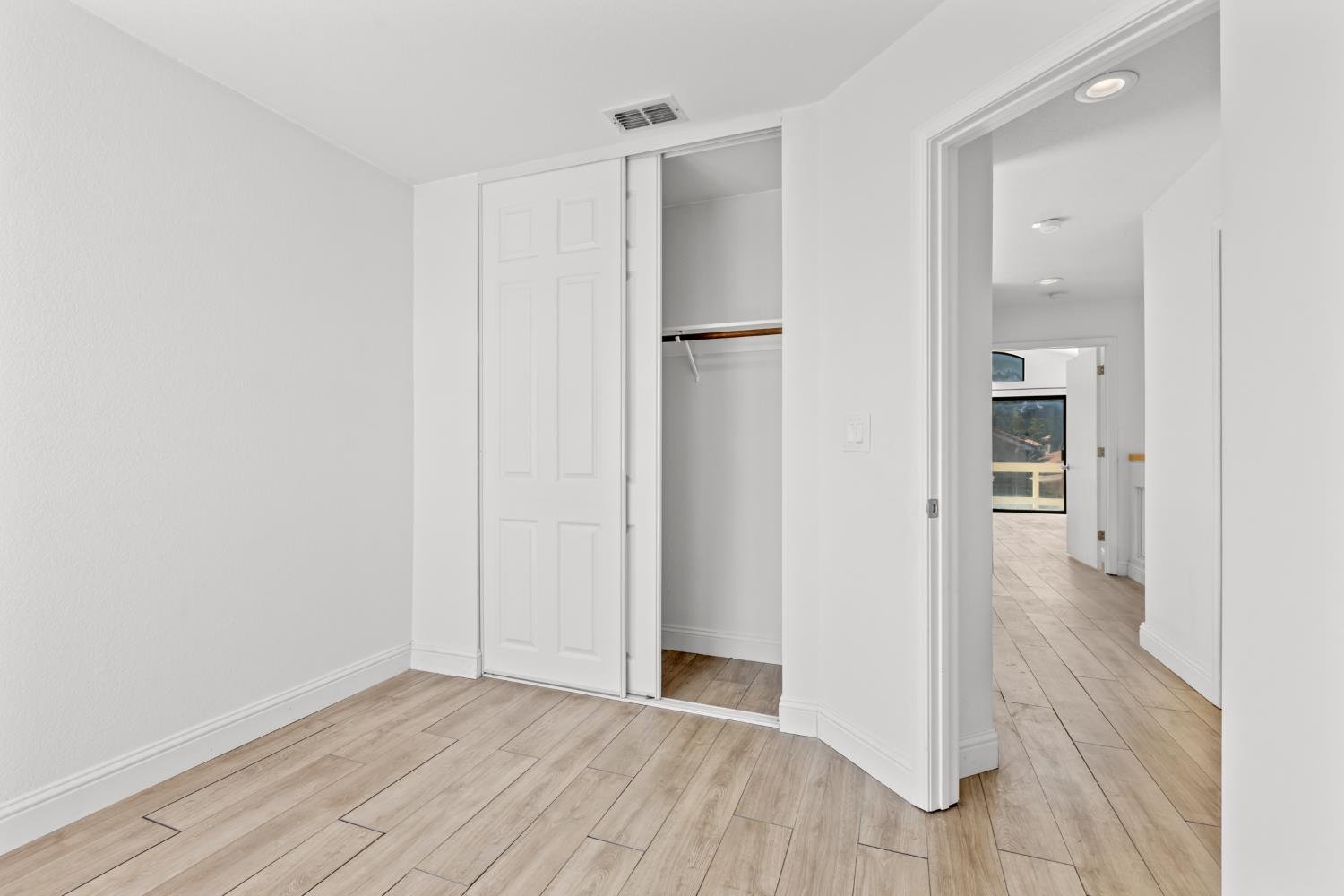 Detail Gallery Image 30 of 44 For 5038 Felicia Way, Elk Grove,  CA 95758 - 3 Beds | 2/1 Baths