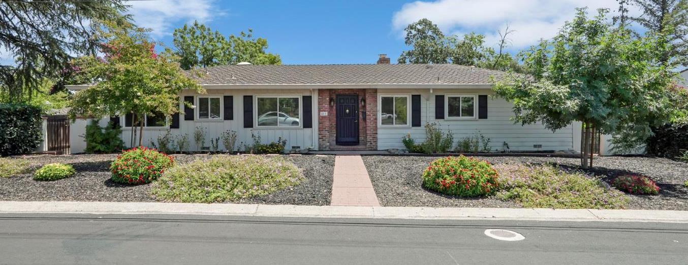 Detail Gallery Image 1 of 52 For 411 King Rd, Roseville,  CA 95678 - 4 Beds | 3 Baths