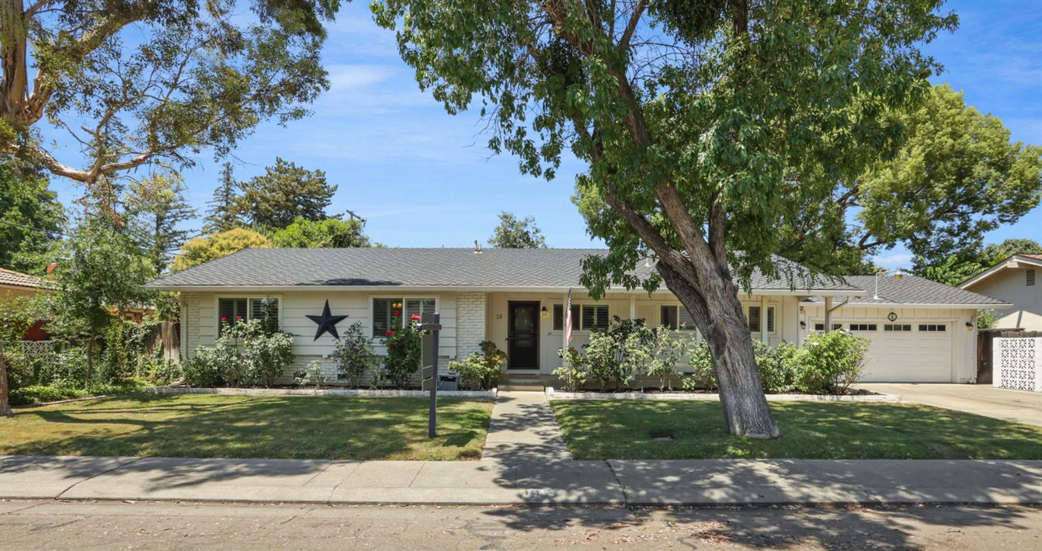19 W Canterbury Drive, Stockton CA 95207