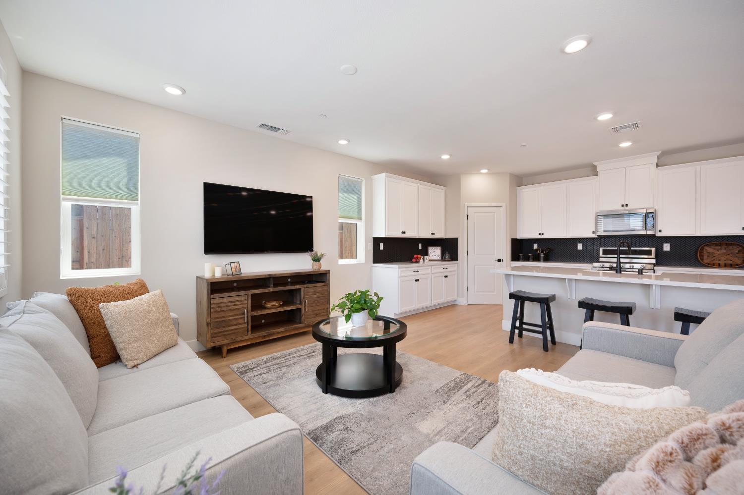 Detail Gallery Image 9 of 32 For 140 Tortosa Ct, Lincoln,  CA 95648 - 4 Beds | 2 Baths