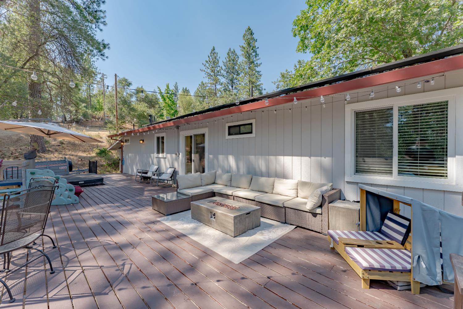 Detail Gallery Image 35 of 68 For 3980 Donner Trl, Placerville,  CA 95667 - 3 Beds | 2 Baths
